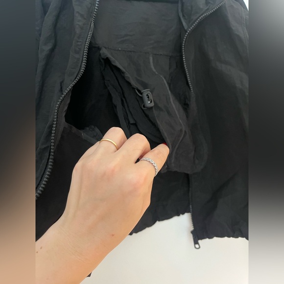 Zara Cropped Packable Black Rain Jacket Size Medium - Picture 7 of 16